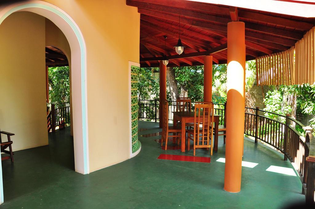 Leopard City Hostel Тисамахарама Екстериор снимка